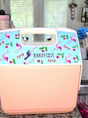 Igloo X Barefoot Wine Playmate Pal - Limited Edition - 2021